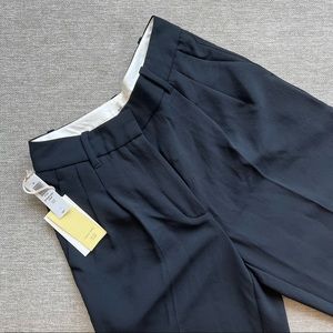 NWT Aritzia Effortless Cropped Pant in Black, Size 2